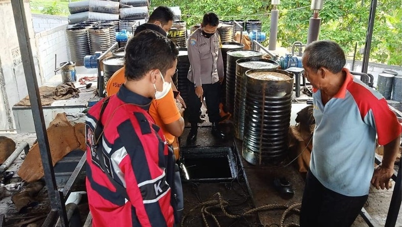 Diduga Hirup Gas Beracun, 3 Pekerja Pabrik Aspal di Demak Tewas 