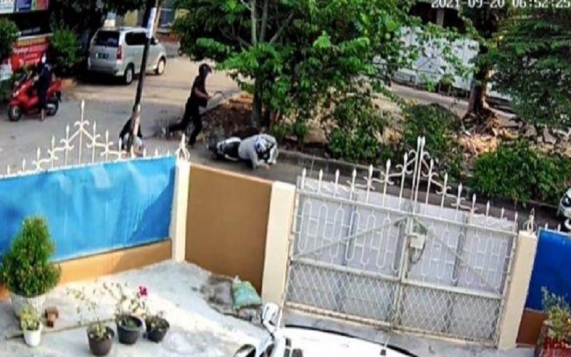 Polisi Sebut Pelaku Pembacokan Depan Sekolah Masih di Palembang Mengincar Anak Korban 