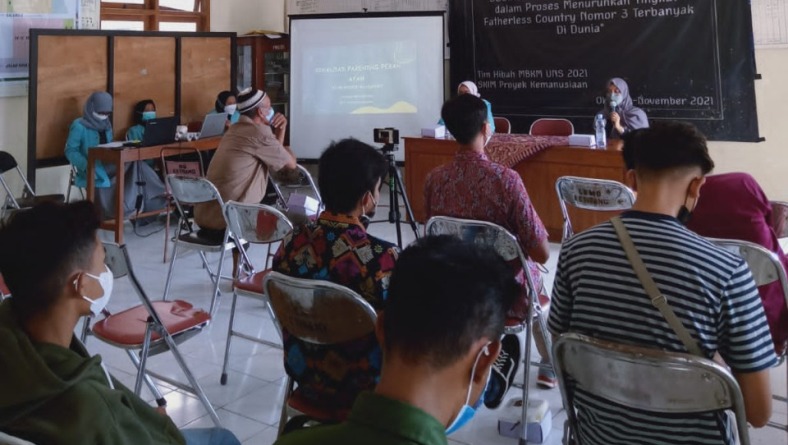 Mahasiswa UNS Garap Proyek Edukasi Peran Ayah dalam Tumbuh Kembang Anak