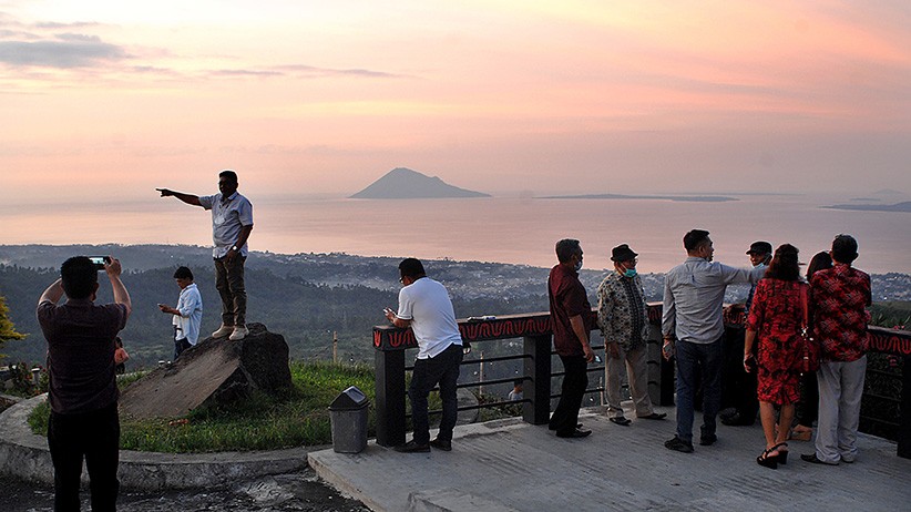 Menikmati Indahnya Pemandangan Kota Manado dari Puncak Makatete - Bagian 2