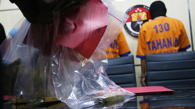 Karyawan di Surabaya Gelapkan 7 Kilogram Emas Batangan  - Bagian 2