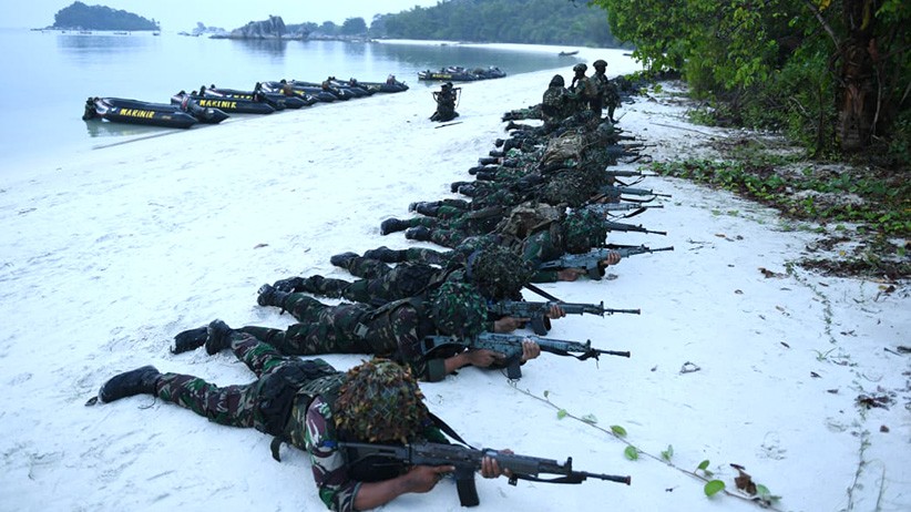 Gunakan Taktik Tempur Ratsus, Marinir TNI AL Hancurkan Instalasi Radar Musuh - Bagian 4