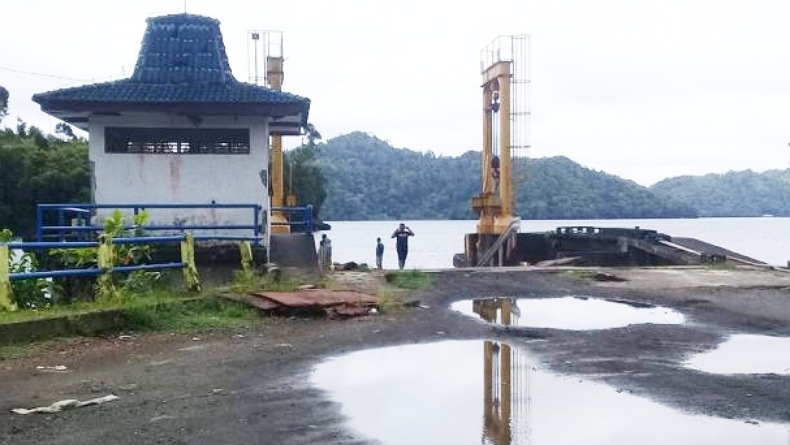 Dermaga Feri di Sangihe Rusak Berat, Usulan Perbaikan ke Kemenhub Tak Digubris 