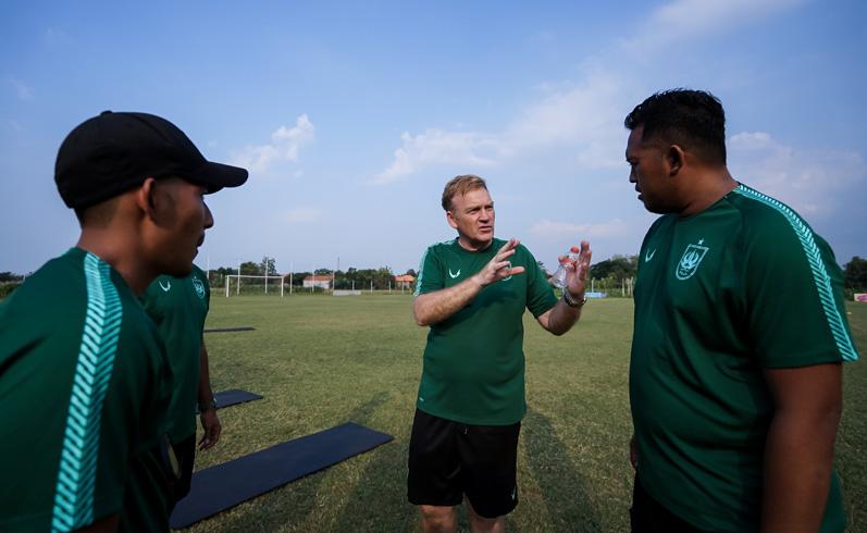 Pimpin Perdana Latihan Tim PSIS, Ian Andrew Gillan Kombinasikan Fisik dan Teknik