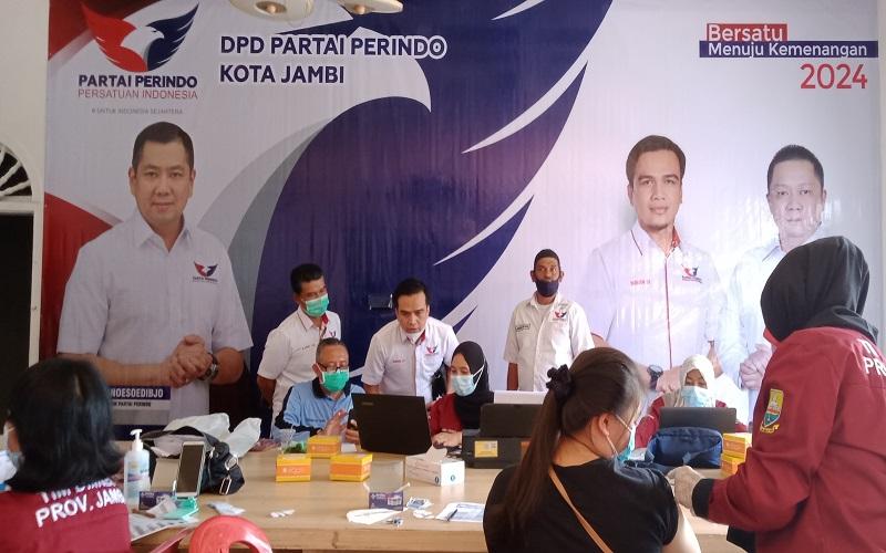 Semarak HUT ke-7 Perindo di Kota Jambi, Warga Antusias Ikut Vaksinasi Massal