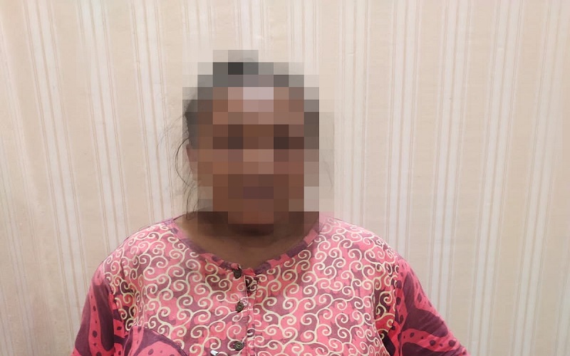 title Nenek 58 Tahun Ini Nekat Curi Handphone lalu Suruh Menantu Menjual Nenek 58 Tahun Ini Nekat Curi Handphone lalu Suruh Menantu Menjual