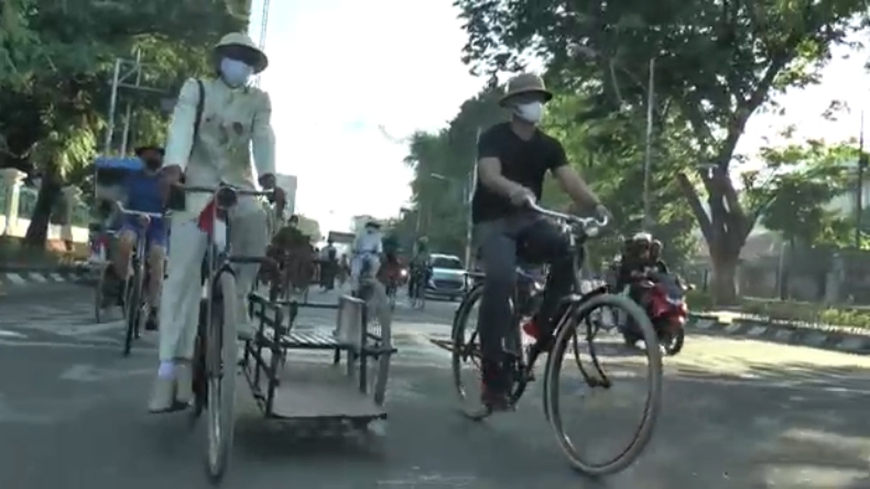 Goweser Bersepeda sambil Napak Tilas Pertempuran 5 Hari di Semarang