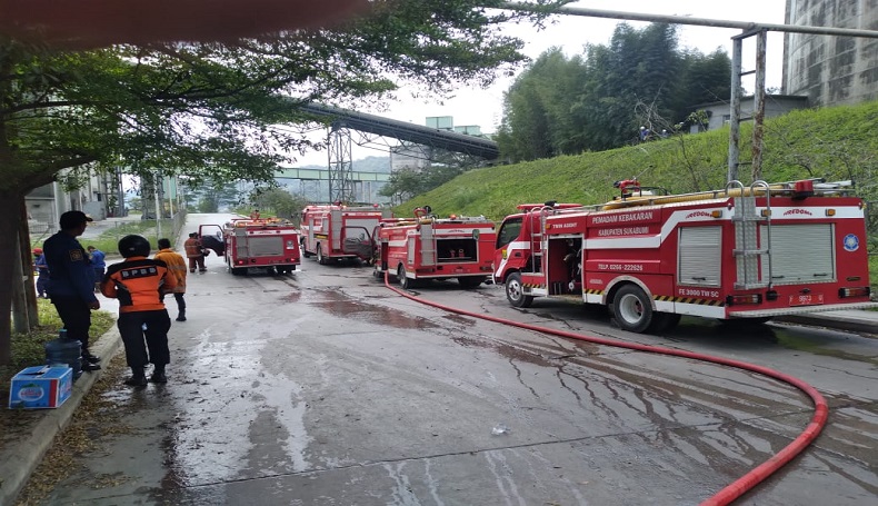 Pabrik Semen di Sukabumi Terbakar, Dipicu dari Bahan Baku yang Masih Panas 