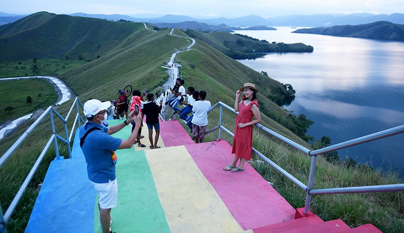 Bukit Teletubbies Ramai Dikunjungi Wisatawan Selama PON Papua - Bagian 1