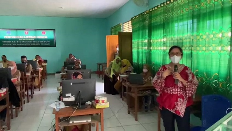 TMMD ke-112, Kodim 1502/Masohi Gelar Literasi Digital untuk Para Guru