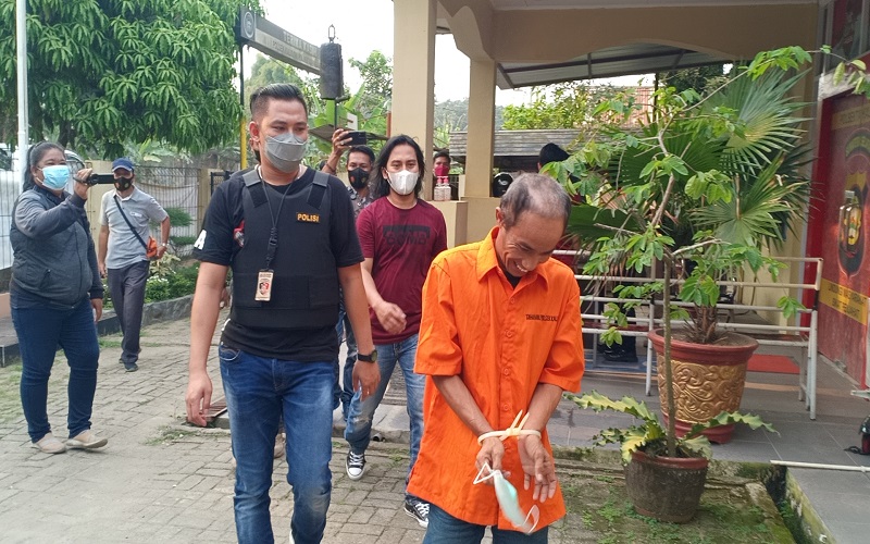 Pakai Proposal Bekas di Tempat Sampah, Kakek Ini Minta Sumbangan dan Mencuri di Rumah Warga 