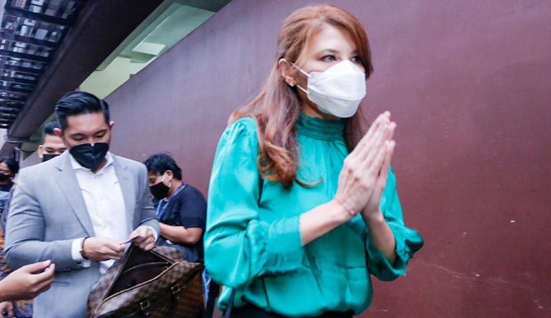 Tamara Bleszynski Berbaju Hijau Lapor Polisi karena Rugi Bisnis Belasan Miliar - Bagian 3