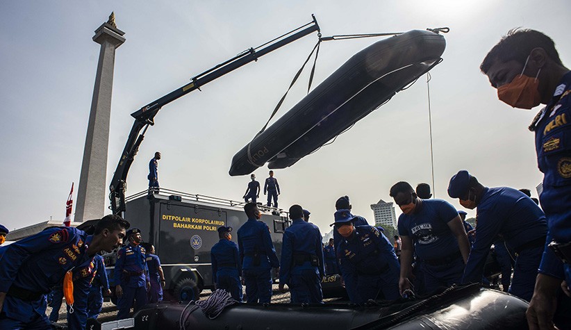 Gubernur Anies Baswedan Cek Kesiapan Peralatan Hadapi Musim Hujan - Bagian 2