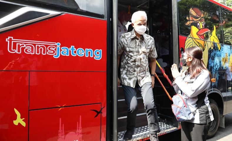 title Trans Jateng Semarang-Grobogan Resmi Beroperasi, 14 Bus Siap Layani 6 Perjalanan Sehari Trans Jateng Semarang-Grobogan Resmi Beroperasi, 14 Bus Siap Layani 6 Perjalanan Sehari
