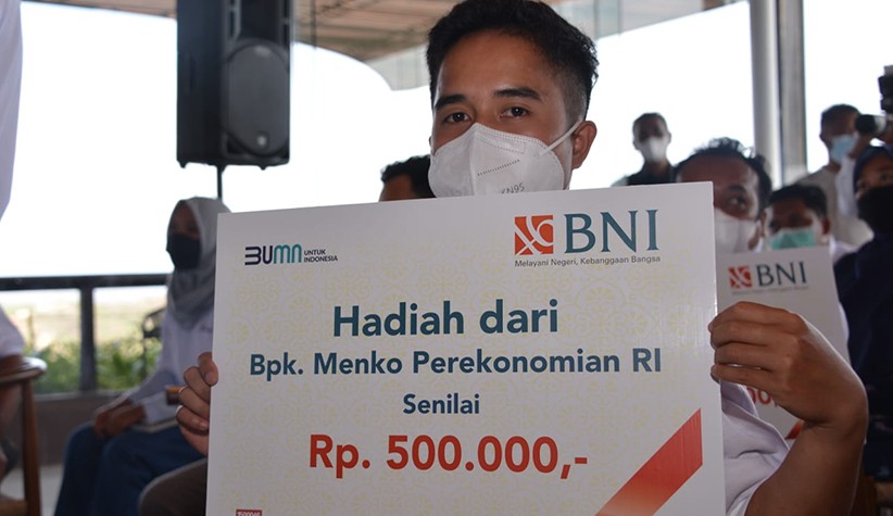 Menko Airlangga Hartarto Berikan Semangat Penerima Kartu Prakerja - Bagian 3