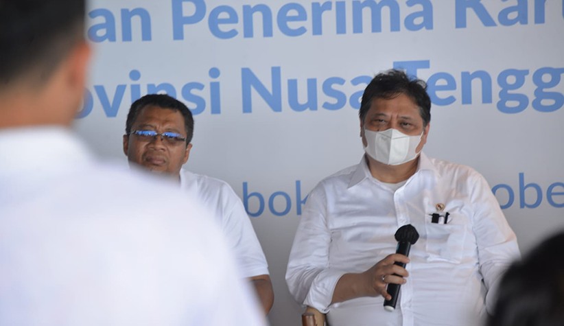 Menko Airlangga Hartarto Berikan Semangat Penerima Kartu Prakerja - Bagian 2