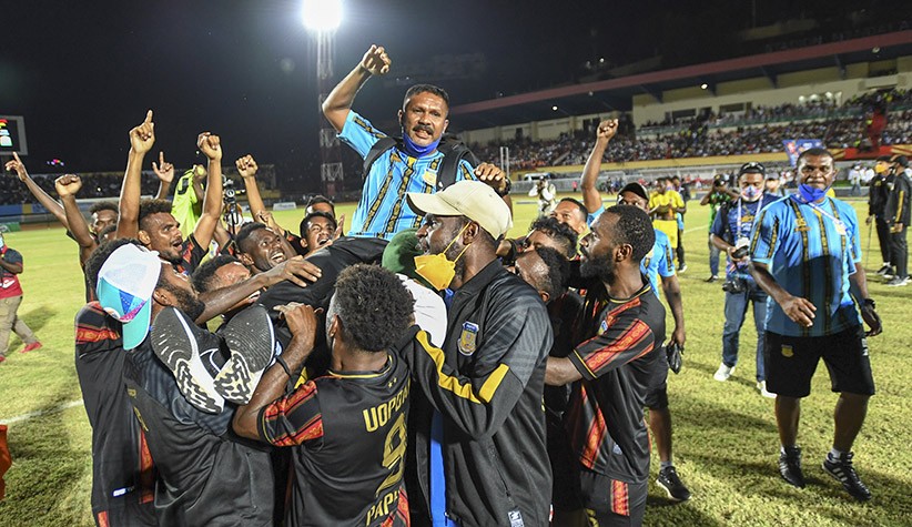 Tim Sepak Bola Putra Papua Raih Medali Emas PON Papua - Bagian 3