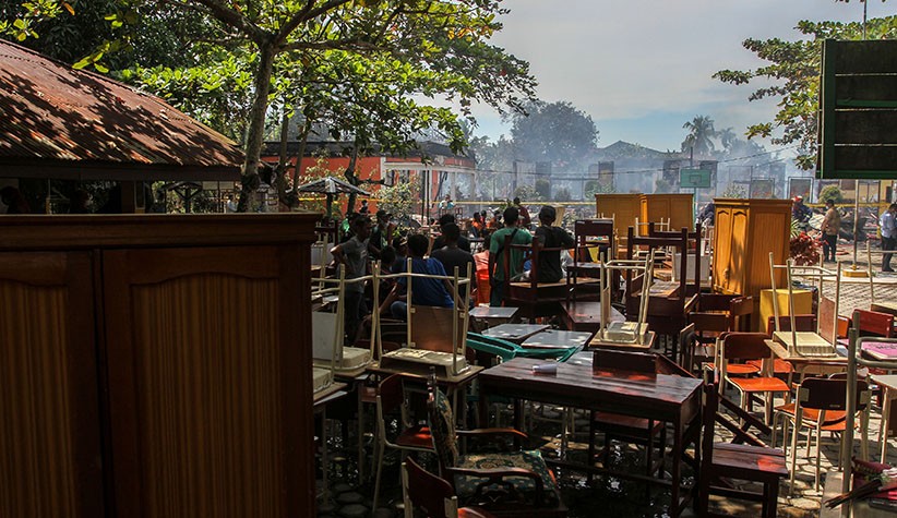 7 Ruang Belajar SDN 118 Pekanbaru Ludes Terbakar - Bagian 2