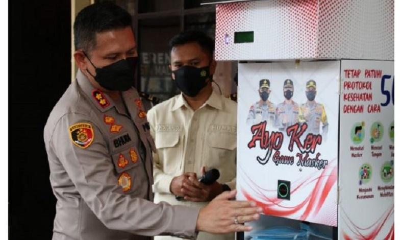 AKBP Budi Hermanto, Kapolresta Malang Gagas Dispenser Masker Pertama di Indonesia