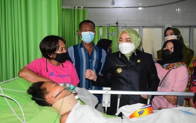 Siswa SD yang Dikeroyok Teman Sekolah Patah Tulang Leher, Operasi Butuh Biaya Rp200 Juta