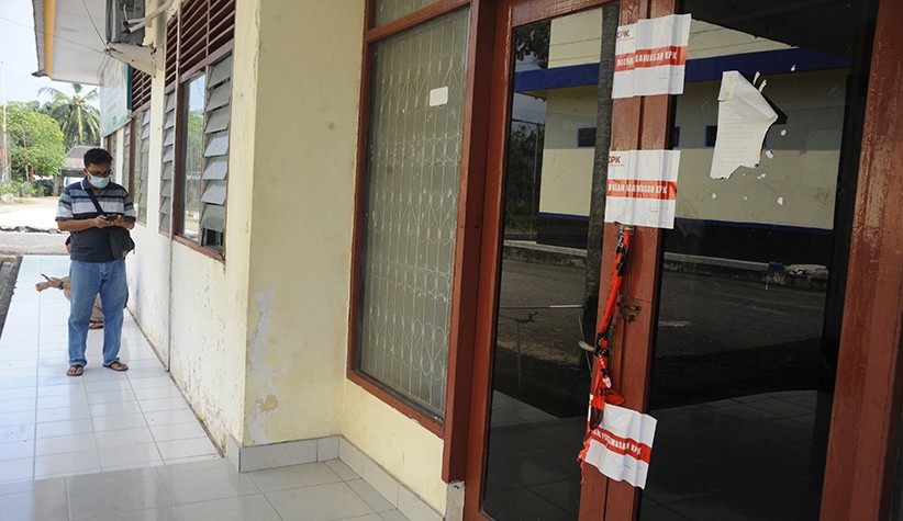 Kantor PJU Kabupaten Musi Banyuasin Disegel KPK - Bagian 2