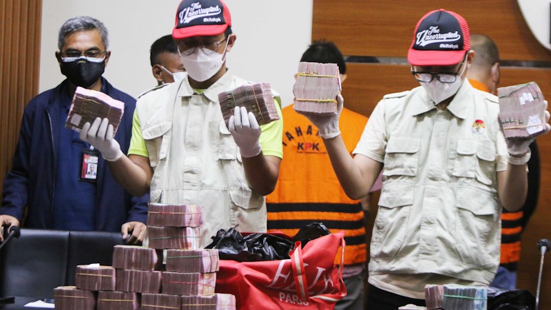 KPK Pamer Tumpukan Uang Miliaran Rupiah Hasil OTT Bupati Musi Banyuasin - Bagian 2