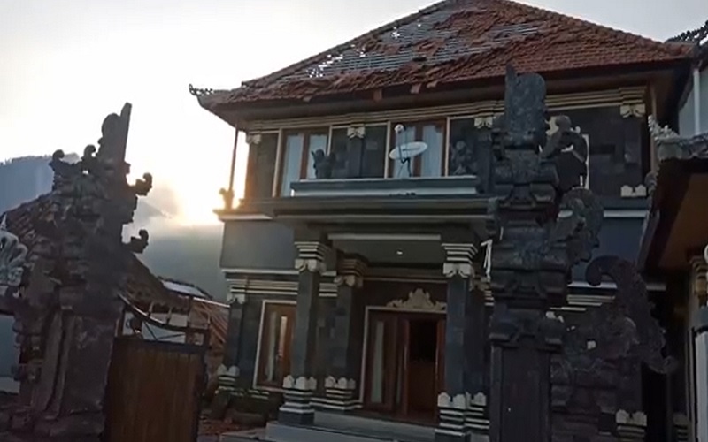 title Gempa Bali, Warga Berhamburan Keluar Rumah, Sejumlah Bangunan Rusak Gempa Bali, Warga Berhamburan Keluar Rumah, Sejumlah Bangunan Rusak