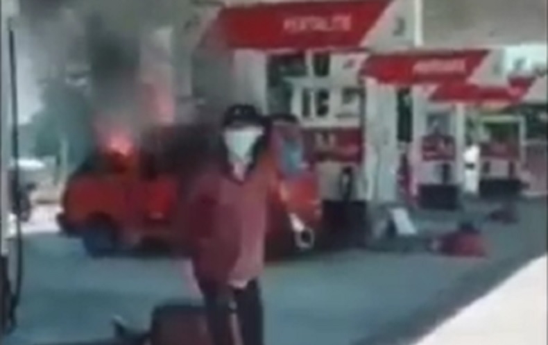 Angkot di Palopo Terbakar saat Isi Bensin, Sopir Kabur