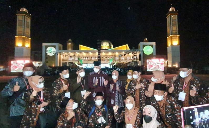 Semangati Kafilah Jateng di STQ XXVI Malut, Ganjar: Apa pun Hasilnya Harus Kita Hormati 