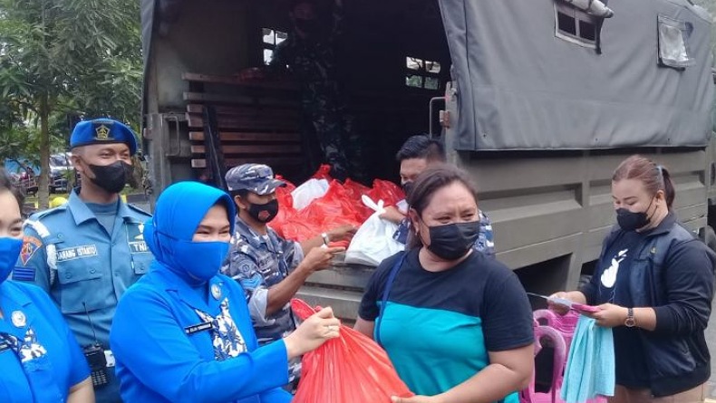 Lanal Tahuna Siapkan 200 Bingkisan untuk Warga yang Divaksinasi Covid-19