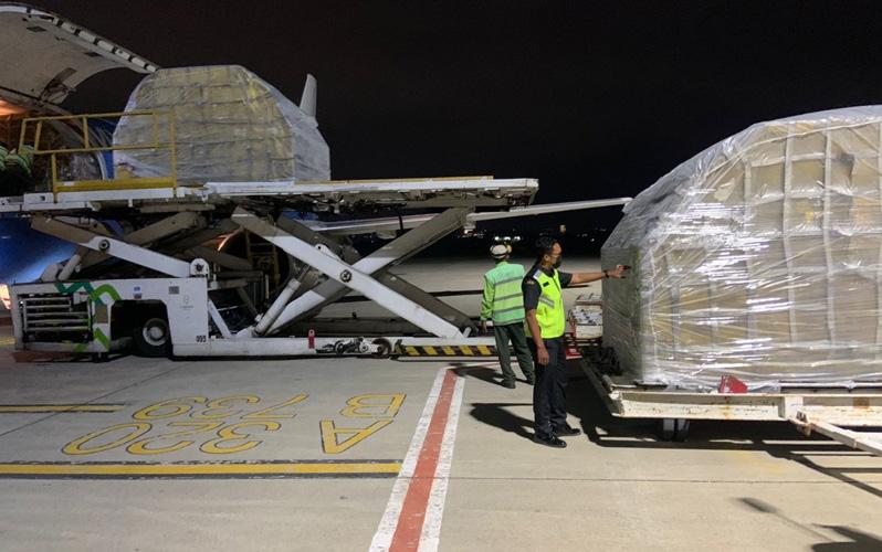 Dukung Percepatan Vaksinasi, Bea Cukai Fasilitasi Impor Jutaan Dosis Pfizer ke Jateng