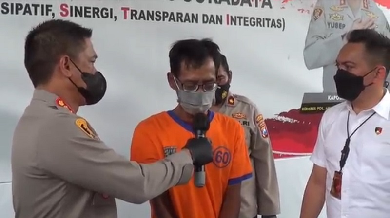 title Pembunuh Istri di Surabaya Tertangkap, Habisi Korban karena Video Erotis dan Chat Mesra Pembunuh Istri di Surabaya Tertangkap, Habisi Korban karena Video Erotis dan Chat Mesra