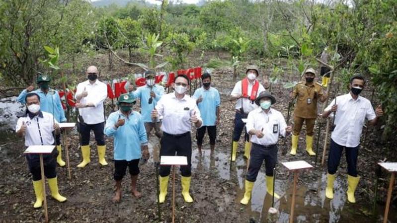 Diam-diam Ahok Blusukan di Hutan Cilacap, Ternyata Ini yang Dilakukan