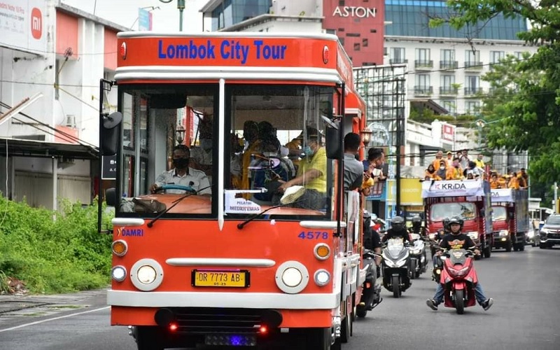 Viral Foto Arak-Arakan Atlet NTB Berasa di San Fransisco, Gubernur: It Is in Lombok