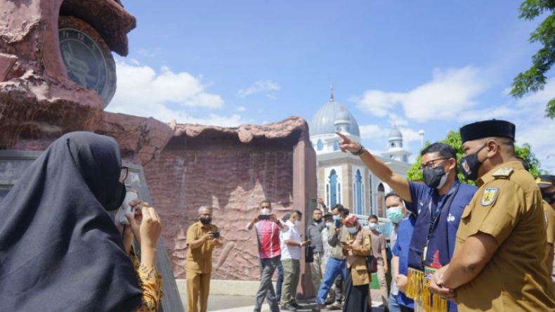 title Menparekraf Sandiaga ke Aceh, Kunjungi Kapal PLTD Apung I Menparekraf Sandiaga ke Aceh, Kunjungi Kapal PLTD Apung I