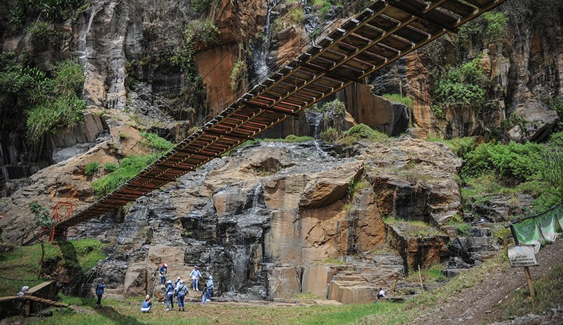 Libur Maulid Nabi Muhammad, Ratusan Wisatawan Kunjungi Curug Batu Templek - Bagian 2