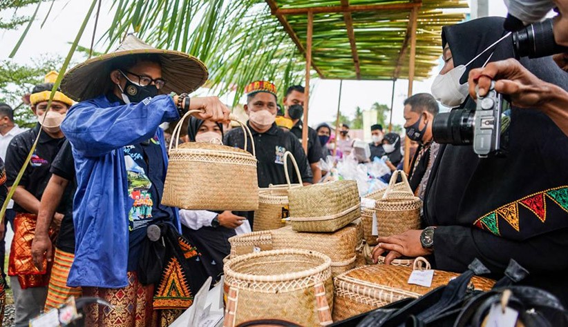 Menteri Sandiaga Uno Dukung Pariwisata Berkelanjutan dan Kebangkitan Ekonomi - Bagian 4