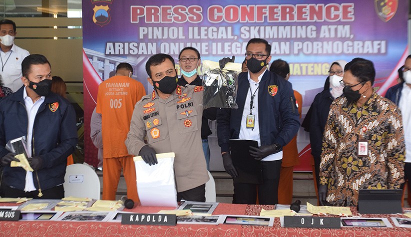 Polda Jateng Ungkap Kasus Pinjol Ilegal hingga Pornografi - Bagian 1