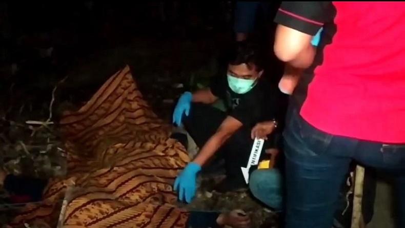 title Pangandaran Gempar, Mayat Perempuan Ditemukan dengan Wajah Ditutup Kantong Kresek Pangandaran Gempar, Mayat Perempuan Ditemukan dengan Wajah Ditutup Kantong Kresek