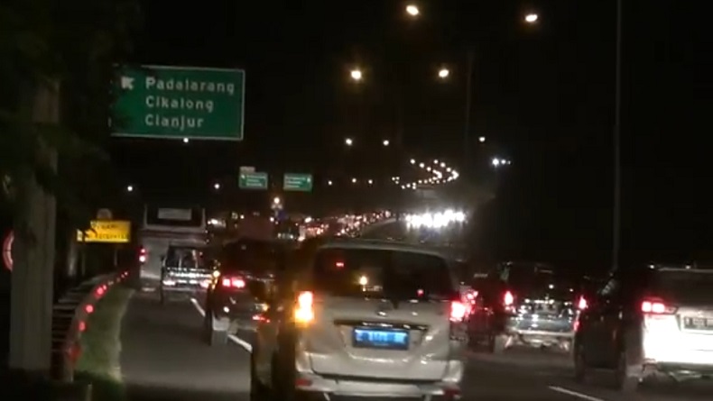 Arus Balik Libur Maulid Nabi, Wisatawan Jabodetabek Padati Tol Purbaleunyi