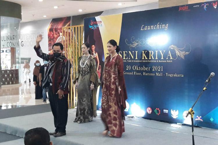 Industri Fashion DIY-Jateng Bangkit, Perancang Busana Ramaikan Pameran Seni Kriya 2021