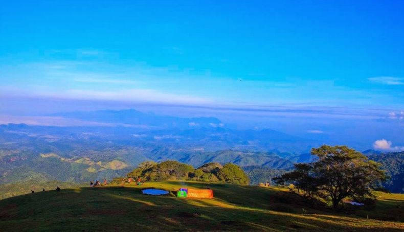 5 Tempat Hunting Foto di NTB, Paket Lengkap Keindahan Alam hingga Kota Tua