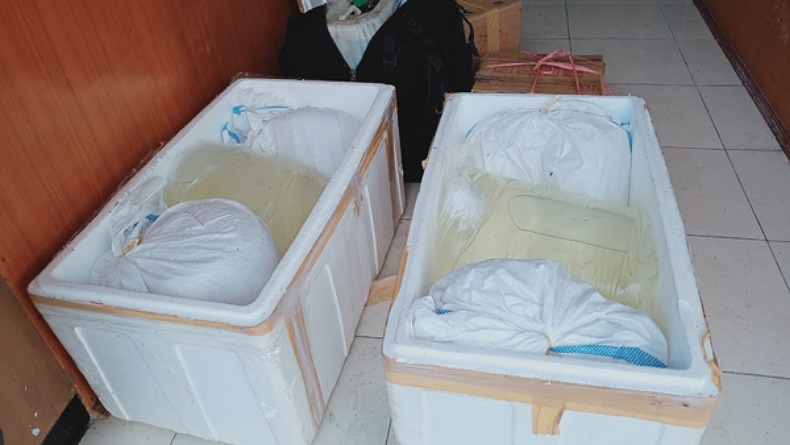 Ratusan Liter Miras Cap Tikus Selundupan dari Manado Disita Polres Sangihe