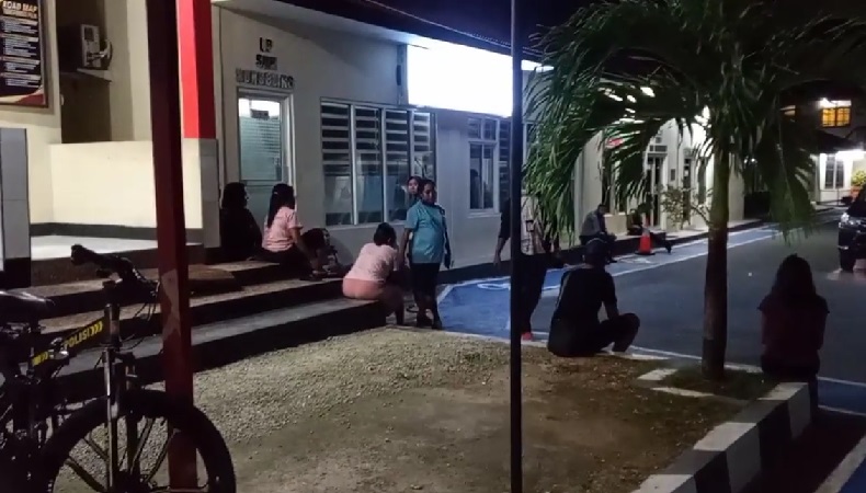 Istri Anggota Brimob di Kota Tual Serahkan Diri ke Polisi karena Arisan Bodong