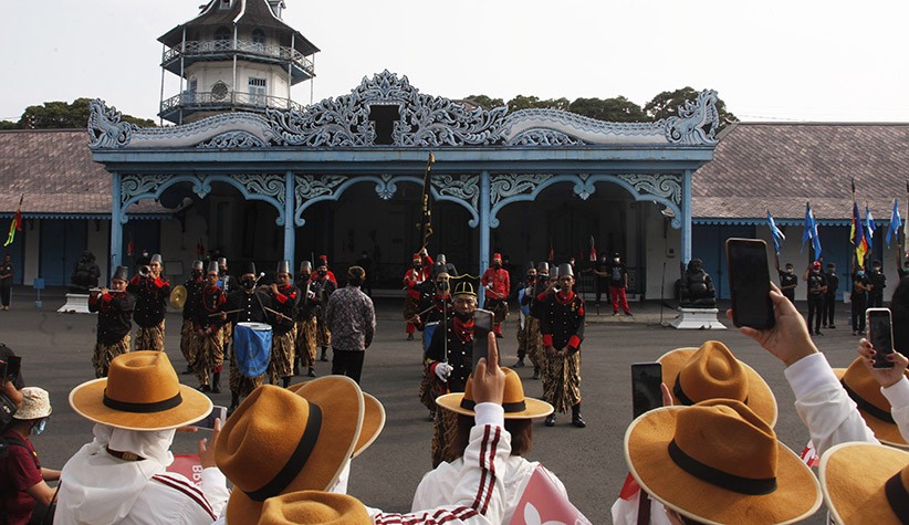 Atraksi Prajurit Keraton Surakarta Tarik Wisatawan ke Kota Solo - Bagian 3