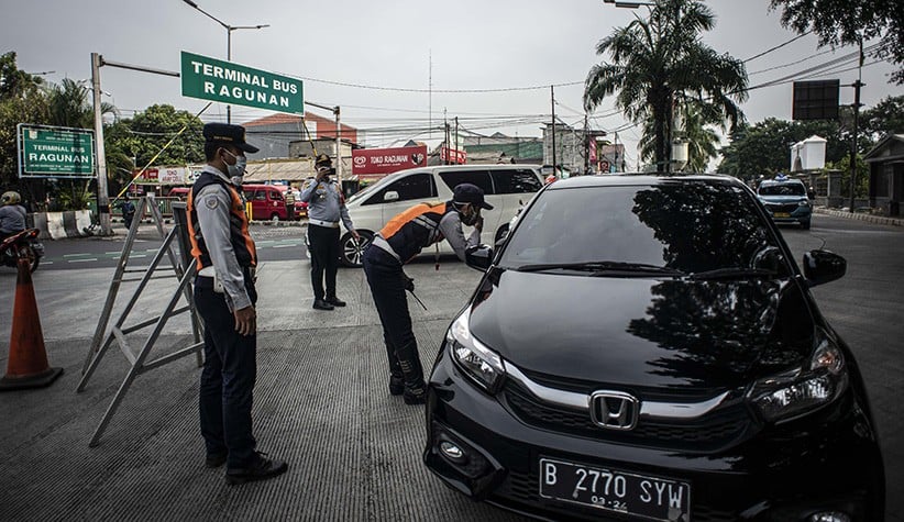 Pintu Masuk Taman Margasatwa Ragunan Diterapkan Kebijakan Ganjil Genap - Bagian 2