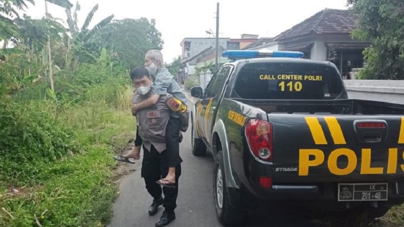 title Pengabdian Bhabinkamtibmas Aipda Giyanto: Bukan Cari Pujian, tapi Bakti untuk Masyarakat Pengabdian Bhabinkamtibmas Aipda Giyanto: Bukan Cari Pujian, tapi Bakti untuk Masyarakat