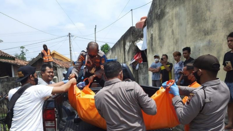 Warga OKU Geger, Ada Perempuan Tewas Gantung Diri di Kusen Kamar Kosan