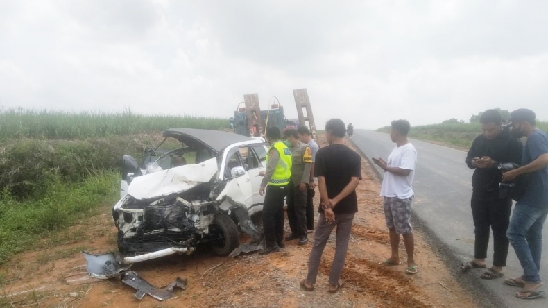 Innova di Tulang Bawang Terjun ke Sungai, 2 Penumpang Tewas