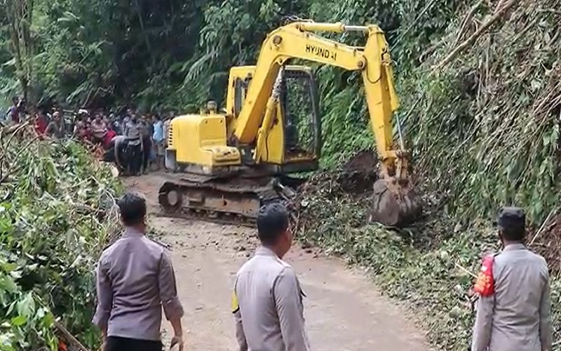 Jalur Penghubung Karanganyar–Lebakbarang Sudah Bisa Dilewati